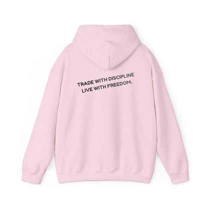 Sudadera con Capucha — "Opera con Disciplina, Vive con Libertad" Pullover Motivacional Minimalista